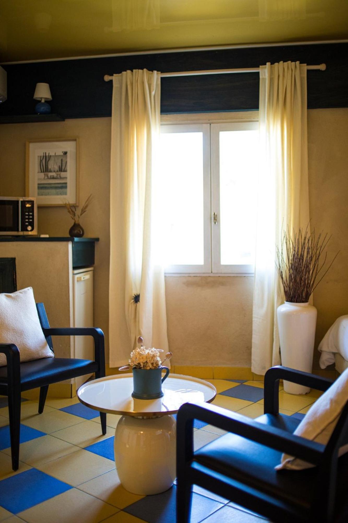 In Provence Hotel - Experience Atypique Venelles Exterior photo