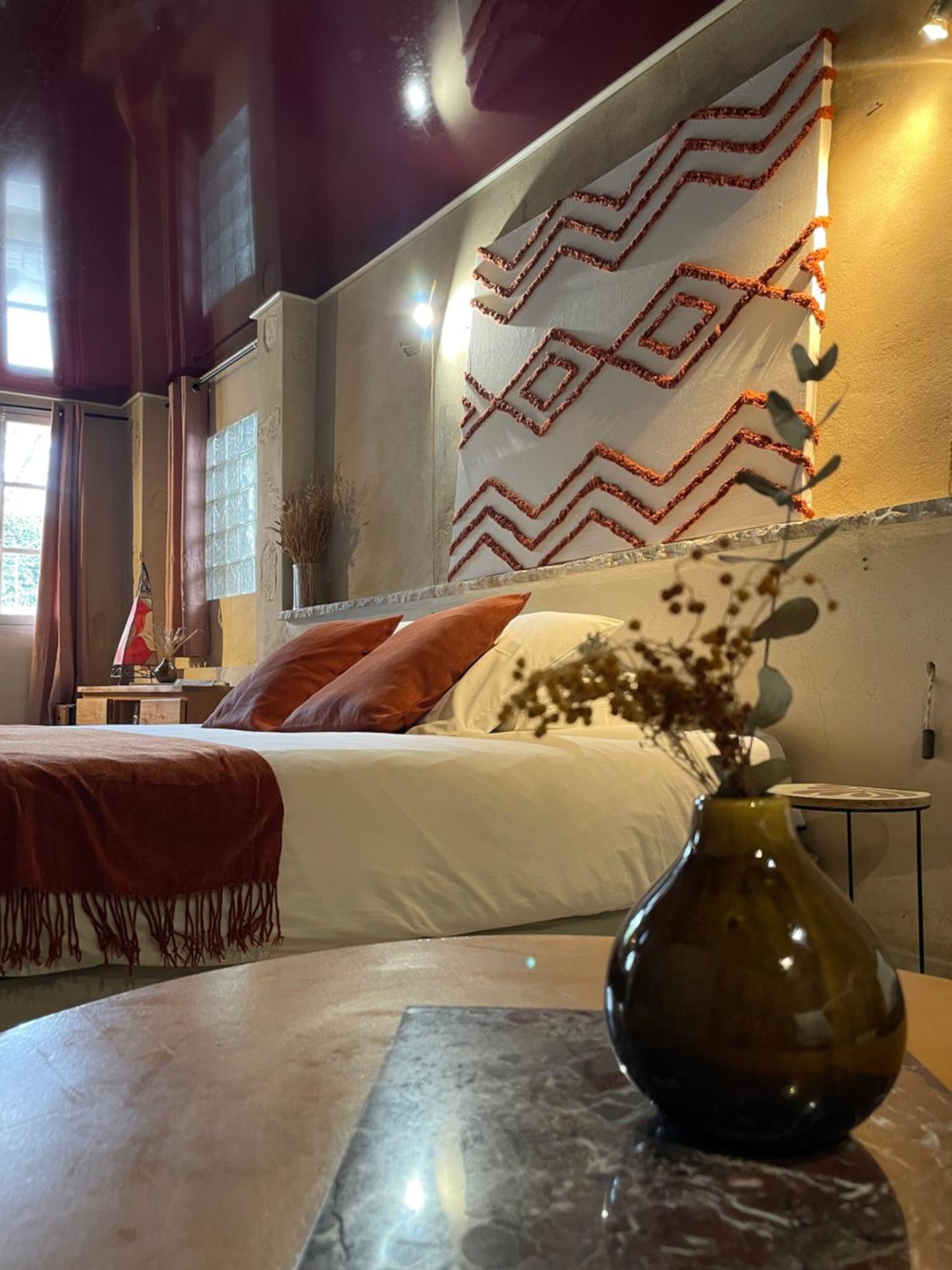 In Provence Hotel - Experience Atypique Venelles Exterior photo